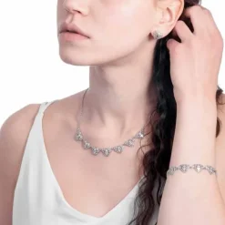 Lumoava Bella Hopeakorvakorut 5418 00 000